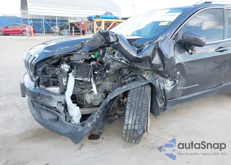 2017 Jeep Cherokee Latitude Fwd из США, поврежденный, VIN 1C4PJLCSXHW541155